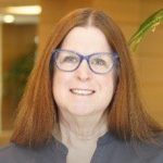 Suzanne Pledger Headshot